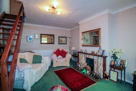 2 bedroom bungalow for sale, Gagewell Drive, Wakefield WF4