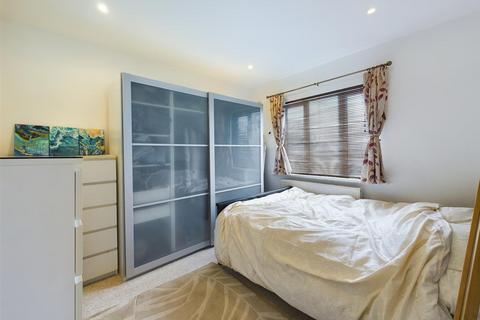 2 bedroom maisonette for sale, Alexandra Close, Harrow HA2