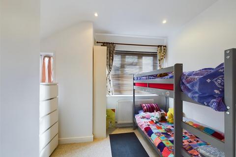 2 bedroom maisonette for sale, Alexandra Close, Harrow HA2