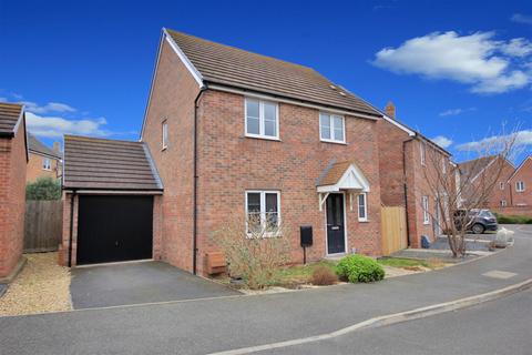 3 bedroom detached house for sale, Alnwick Close, Rushden NN10