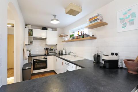 1 bedroom apartment for sale, Vestry Mews, London, SE5