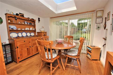 2 bedroom semi-detached bungalow for sale, St. Margarets Avenue, Rushden NN10