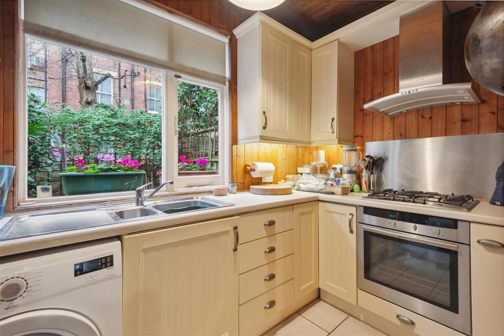 Compton Crescent, W4 - FOR SALE
