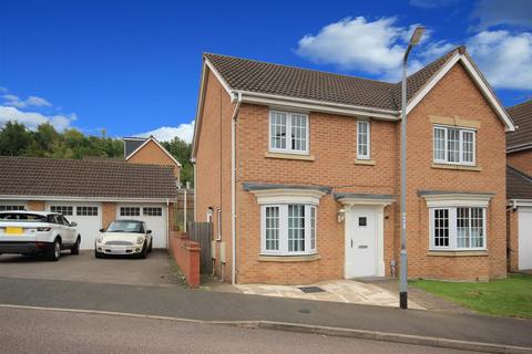 4 bedroom detached house for sale, Chalon Close, Wellingborough NN8