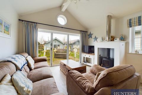 2 bedroom lodge for sale, Calvert Croft, Filey