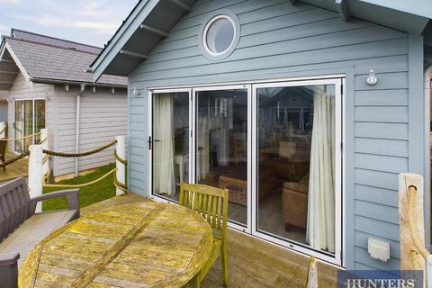 2 bedroom lodge for sale, Calvert Croft, Filey