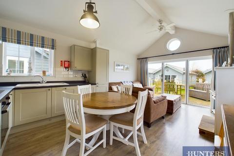 2 bedroom lodge for sale, Calvert Croft, Filey