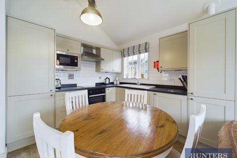 2 bedroom lodge for sale, Calvert Croft, Filey