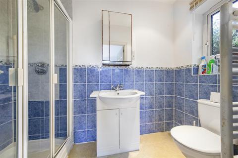 1 Heracles Close, Park Street, St Albans, AL2 2JN