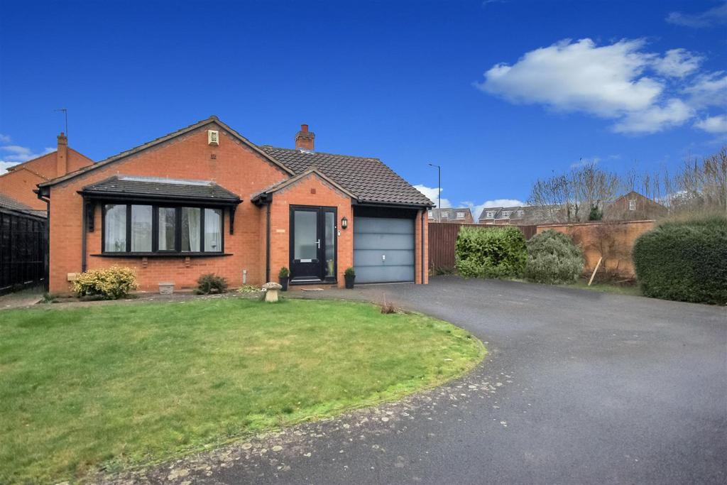 Orton Place, Wellingborough NN8 3 bed bungalow for sale £380,000