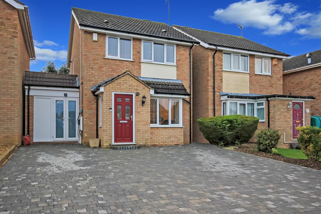Torrington Road, Wellingborough NN8 4 bed detached house £335,000