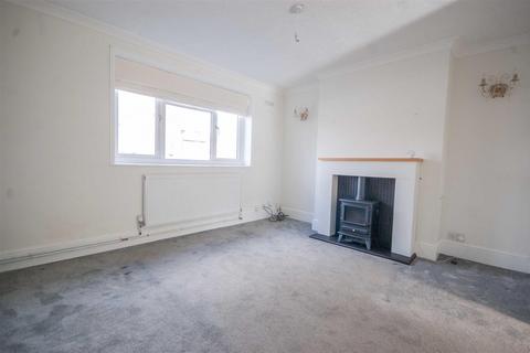 3 bedroom semi-detached house for sale - Wicklow Avenue, Chelmsford