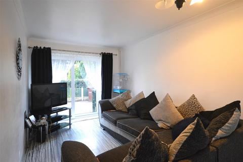 60 Austin Road, Castleford, WF10 3NW