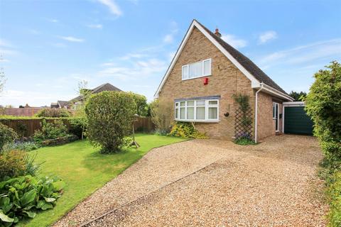 3 bedroom detached house for sale, Newton Road, Rushden NN10