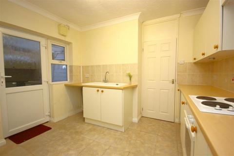 2 bedroom semi-detached bungalow for sale, Drayton Close, Rushden NN10