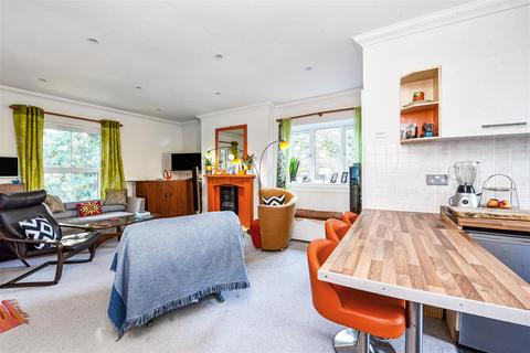 1 bedroom flat for sale, London Road, Rake, Liss