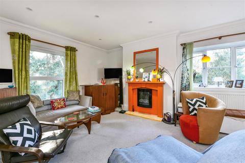 1 bedroom flat for sale, London Road, Rake, Liss