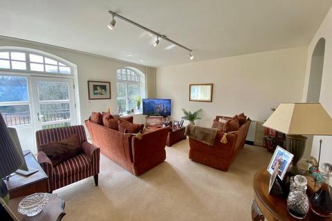 2 bedroom flat for sale, Kingswood Park, Kingswood, Frodsham, WA6