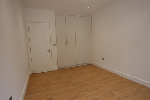 2 bedroom flat to rent, Purley Rise, Purley, CR8