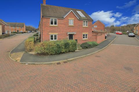 1 Bamburgh Close, Rushden, NN10 0TD