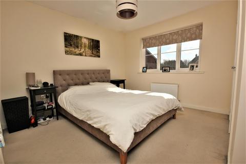 1 Bamburgh Close, Rushden, NN10 0TD