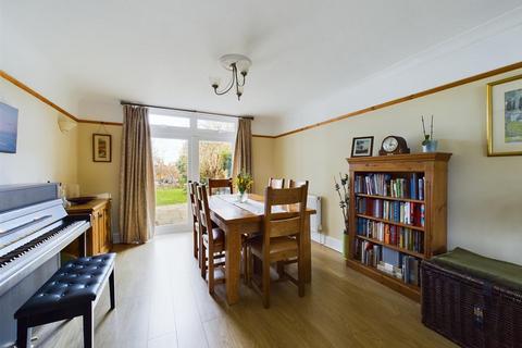 17 Windmill Hill, Ruislip, HA4 8QF