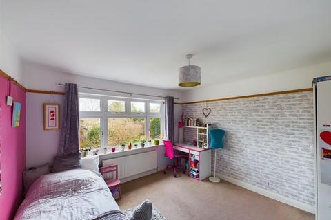 17 Windmill Hill, Ruislip, HA4 8QF