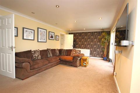3 bedroom detached house for sale, Albion Place, Rushden NN10