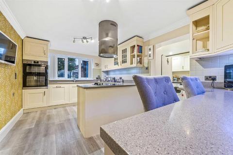 6 bedroom detached house for sale - Russell Way, Higham Ferrers NN10