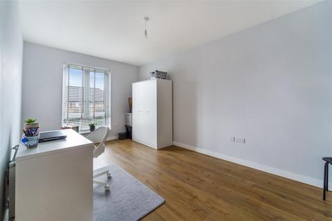Flat 3, Venice House Aventine Avenue, Mitcham, CR4 1GB