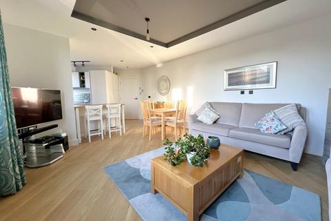 2 bedroom apartment for sale - 3 Sandbanks Road, Poole Park , Poole, BH15
