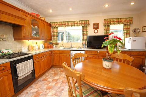 14 Farndish Road, Irchester, Wellingborough, NN29 7BE