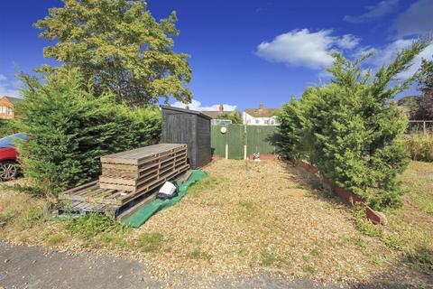 3 bedroom end of terrace house for sale, Harborough Road, Rushden NN10