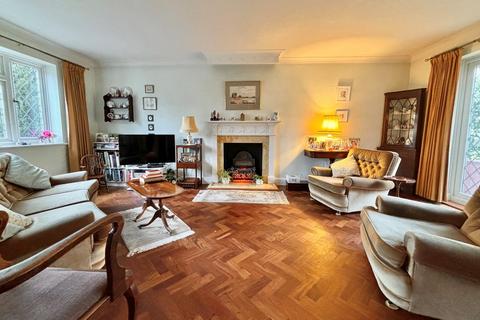 19 Styles Way, Beckenham, BR3 3AJ