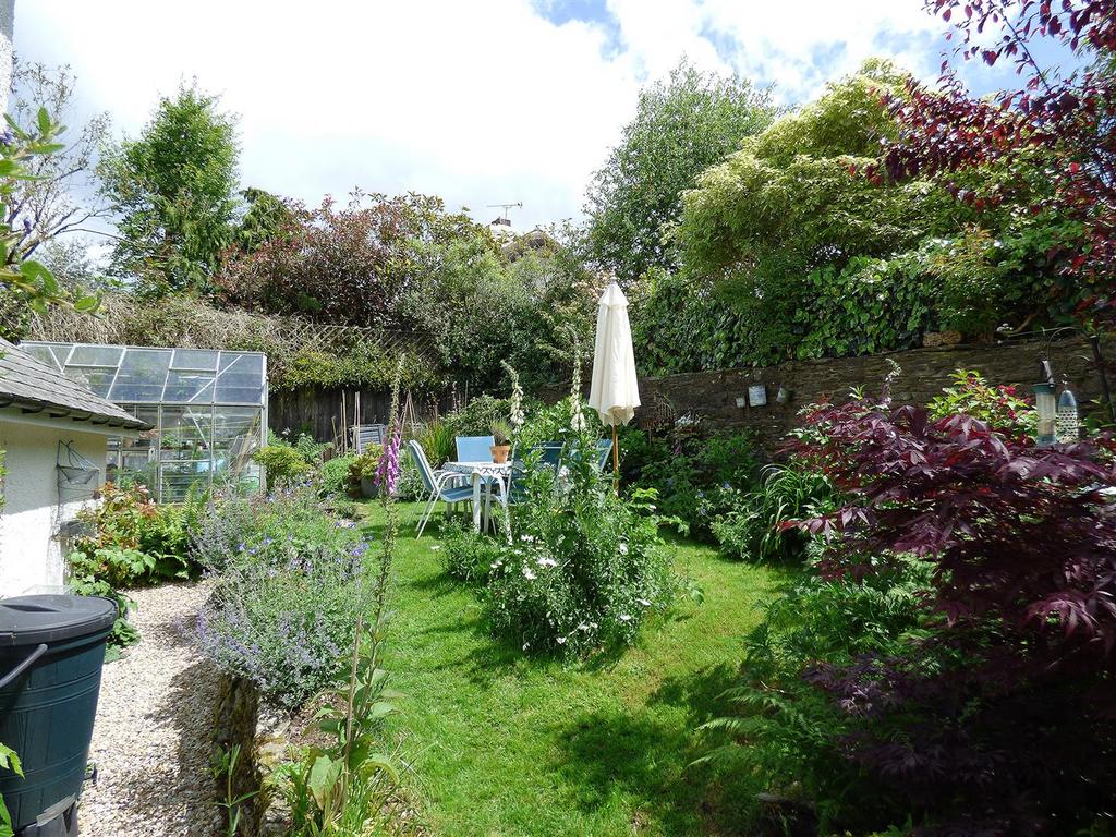 Rear Garden 2.jpg