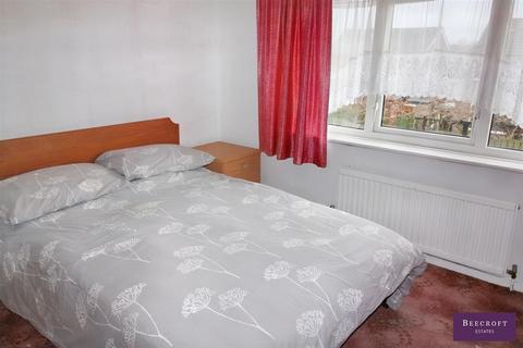 4 Overdale Road, Wombwell, Barnsley, S73 0RZ