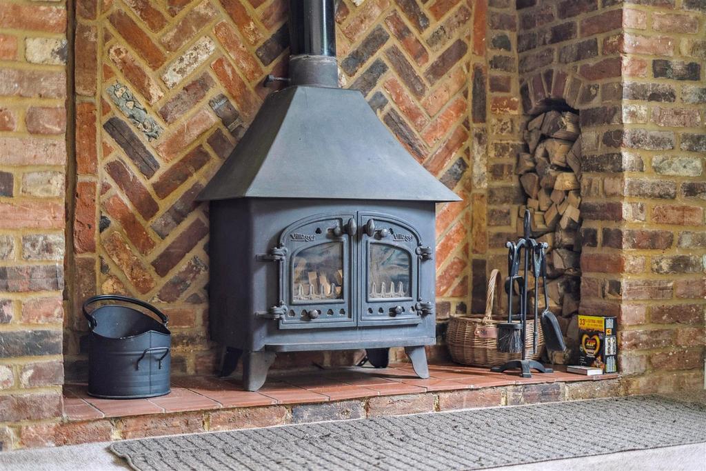 Feature Log Burner