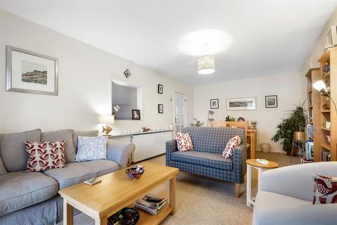 2 bedroom apartment for sale, Chapel Street, Addingham LS29
