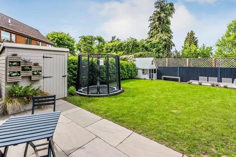 3 Chevron Close, Great Bookham, Leatherhead, KT23 4FH
