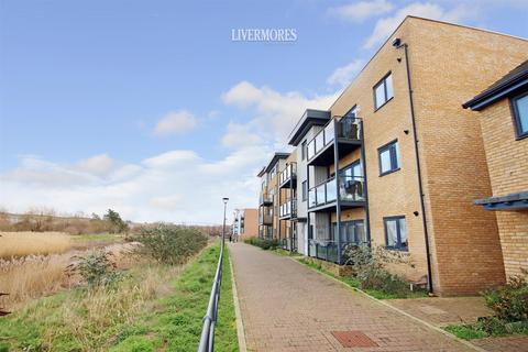 2 bedroom flat for sale, 7 Riverside Wharf, Dartford