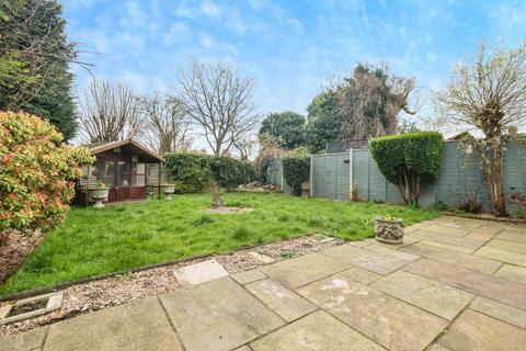 2 bedroom detached bungalow for sale - Hollyhurst Road, Sutton Coldfield