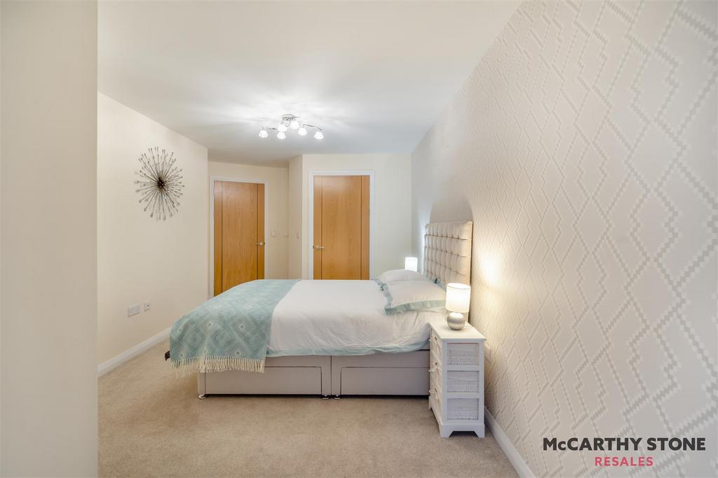 8583526-interior17.jpg