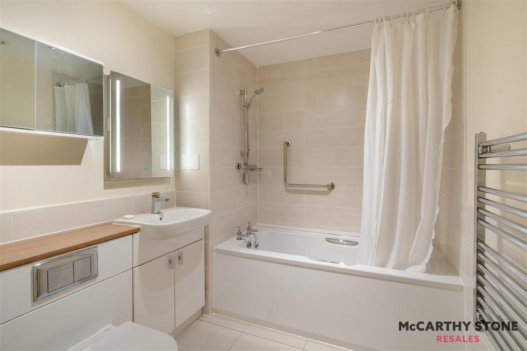8583526-interior14.jpg