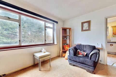 16a Millbrook Gardens, Chadwell Heath, Romford, RM6 6RP