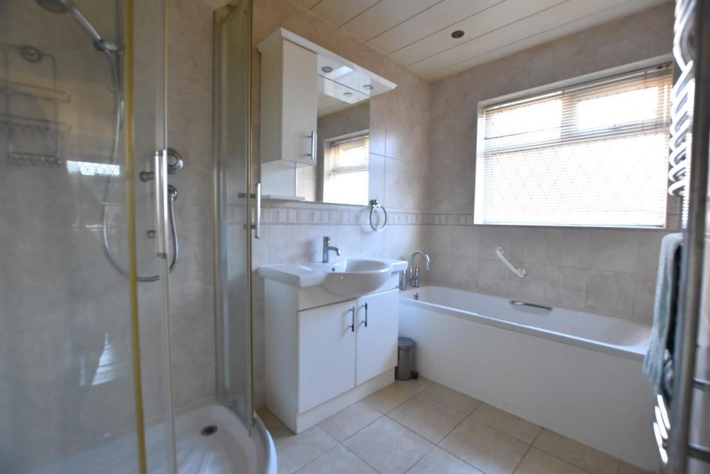 Middleton Road, Scunthorpe 3 bed detached bungalow for sale £165,000