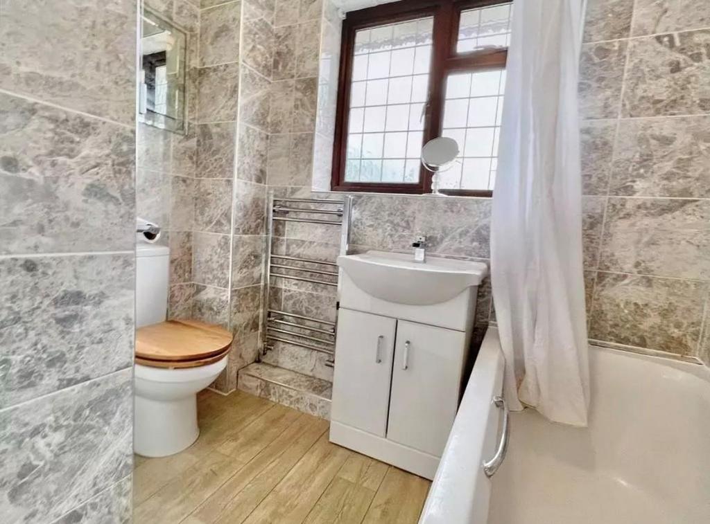 Bath.jpg