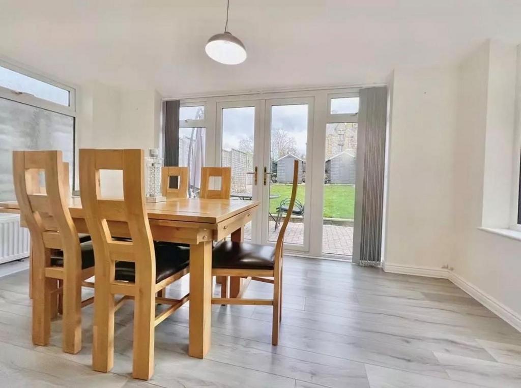 Garden room.jpg