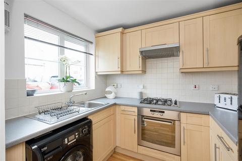 2 Bittern Court, Dunfermline, KY11 8HE