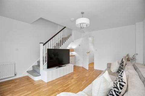 2 Bittern Court, Dunfermline, KY11 8HE