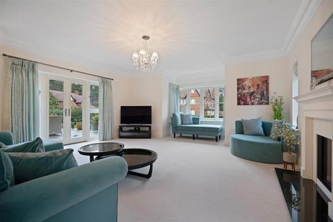 4 bedroom detached house for sale, Seymour Drive, Ascot